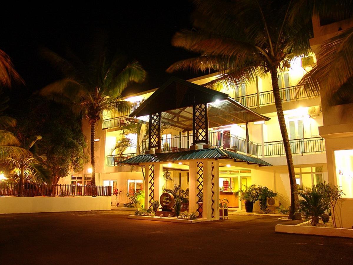Dzama Hotel Grand Baie Exterior photo